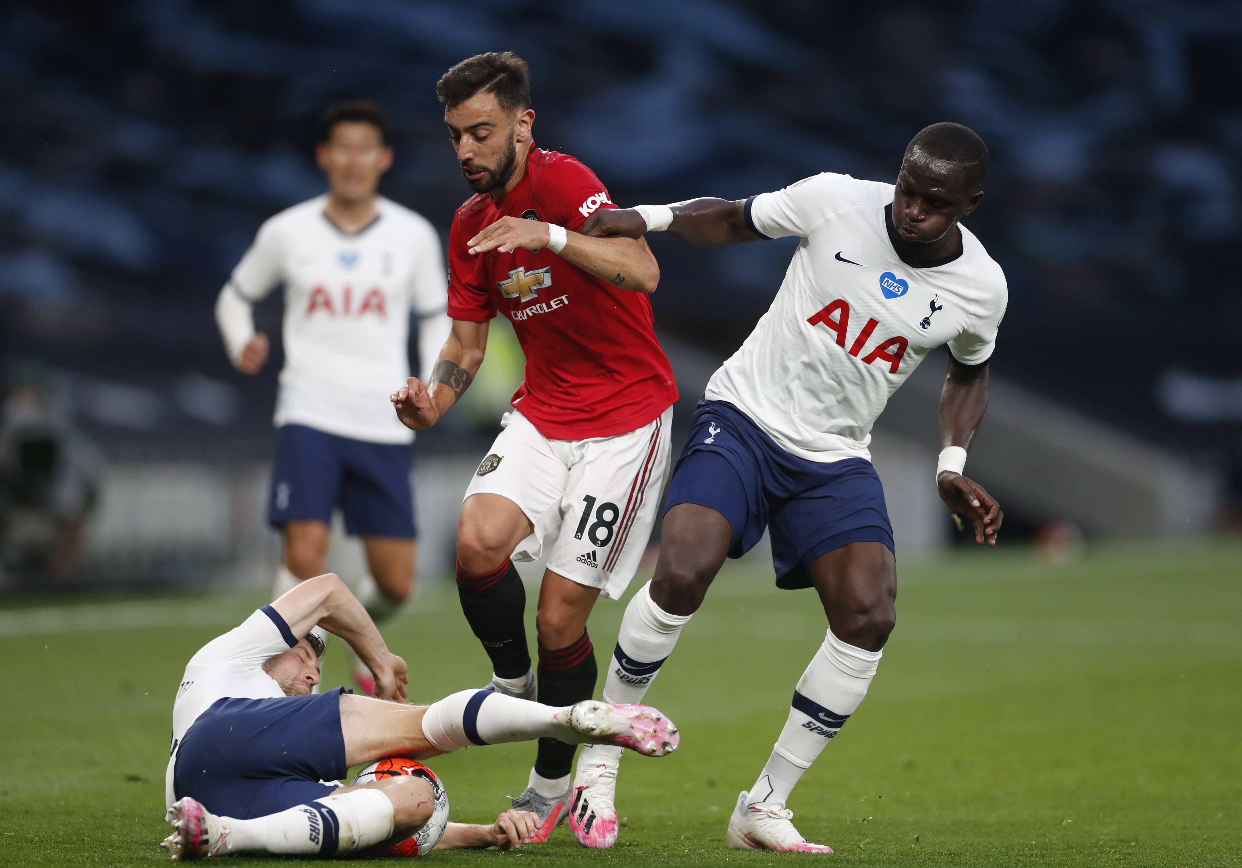 守双方在极 守双方在极